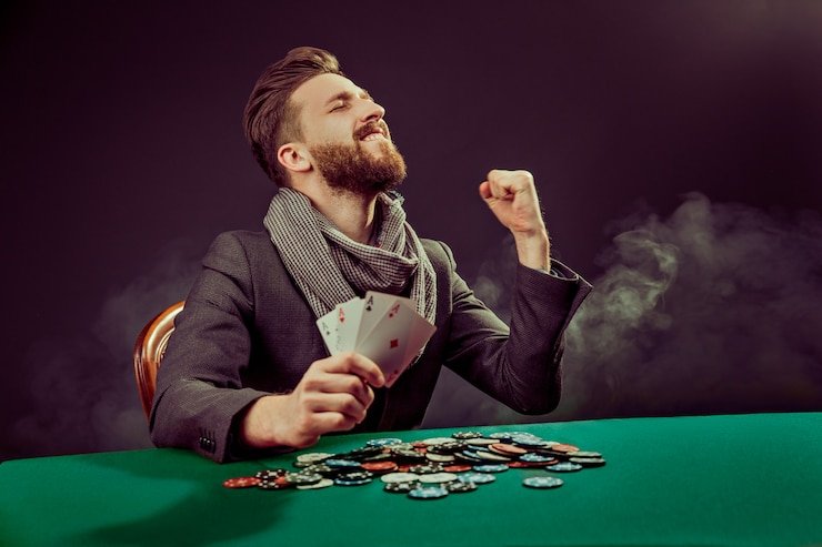 Antarmuka aplikasi mobile mars88 menampilkan halaman awal dengan pilihan taruhan sepak bola dan permainan slot